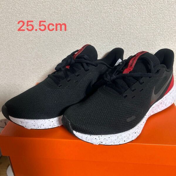 新品 NIKE Revolution 5 ランニングシューズ 未使用 スニーカー ナイキ レボリューション 25.5cm