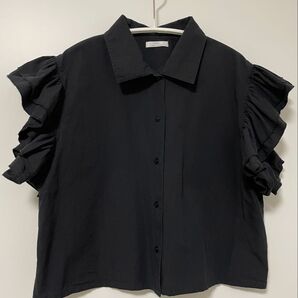 URBAN RESEARCH ITEMS アーバンリサーチ 肩フリルシャツ ショート丈 黒 ブラック フリーサイズ