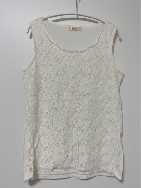 美品 associer レース タンクトップ ホワイト 白 Mサイズ 花 ノースリーブ 夏服 トップス カットソー