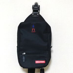 シン・ウルトラマン SSSP 劇場グッズ 禍特対エンブレム ボディバッグ【ブラック】