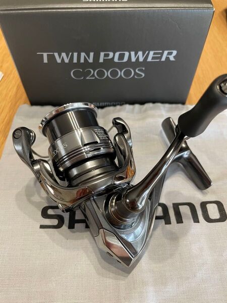 【極美品】シマノ 24 ツインパワー c2000s SHIMANO