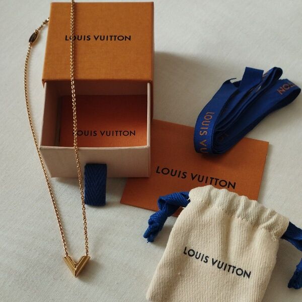 LOUISVUITTON ルイヴィトン エッセンシャルV ネックレス