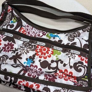 レスポートサック LeSportsac ショルダーバッグ 花柄 ほぼ未使用品 植物柄 ボタニカル柄