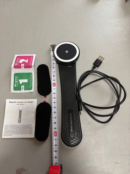 車載 ワイヤレス充電器 マグネット式 スマホホルダー