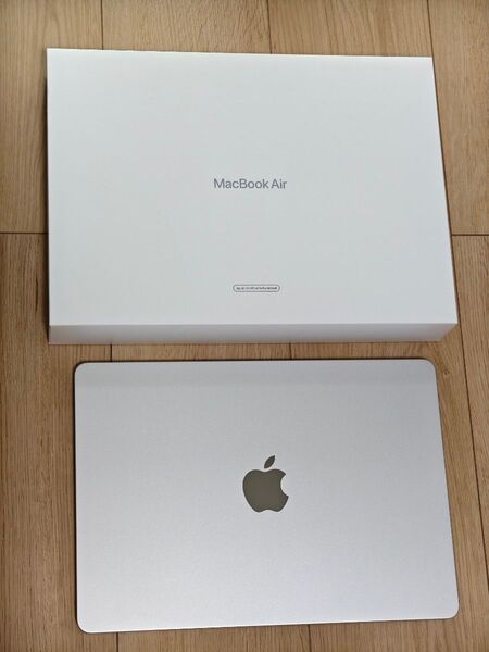 MacBook Air M2 256GB/8GB