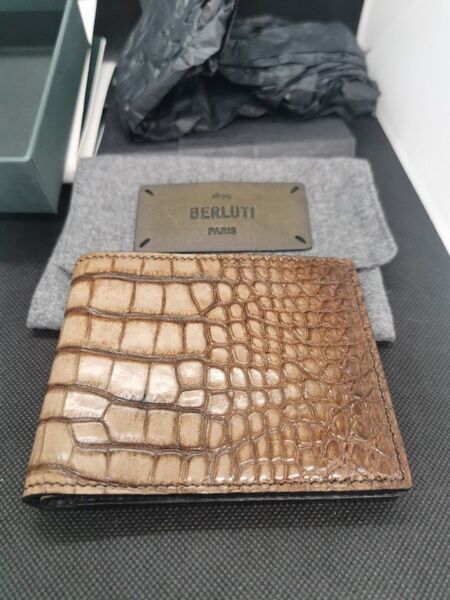 ベルルッティ マコレ クロコダイル 限定色 二つ折り berluti未使用56万
