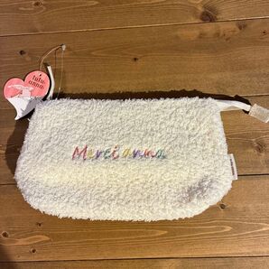 tutu anna ふわふわポーチ アイボリー 新品未使用