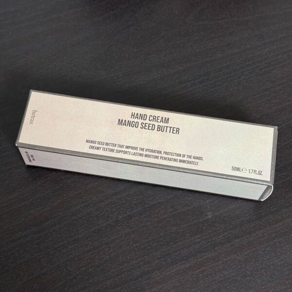 【新品未開封】hetras. マンゴーシードバター パフュームハンドクリーム (ホテルウッド Hotel Wood) 50ml