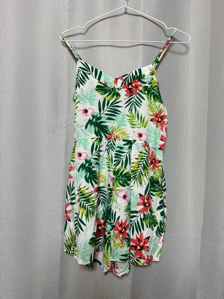 花柄 キャミソールワンピース リゾート服
