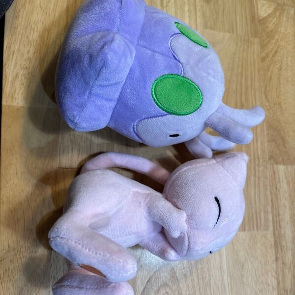 値下げ交渉受けます ポケモン ぬいぐるみ ミュウ&ヌメラ2個セット