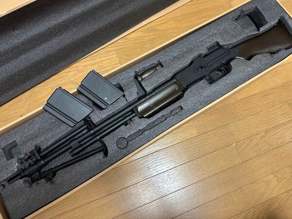 S&T? ブローニング M1918 A2 BAR フルメタル リアルウッド 電動ガン スペアマガジン付属 LMG マシンガン