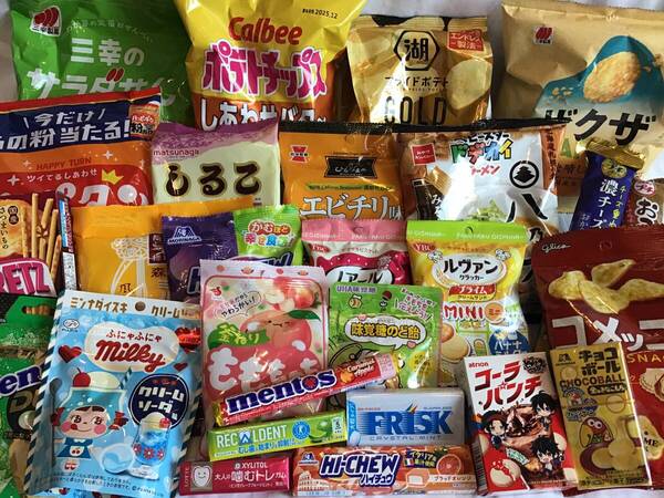新品 お菓子 27個セット ハイチュウ メントス ハッピーターン ポテトチップス ガム スナック 詰め合わせ まとめ 大量 アソート 福袋 ☆