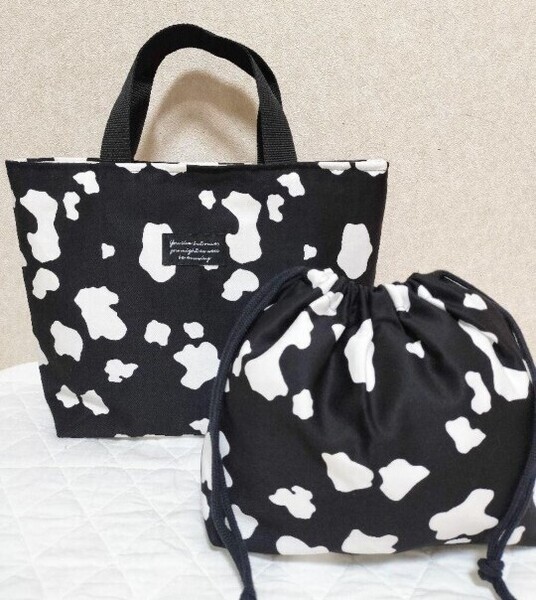 2点セット牛柄トートバッグ、お弁当袋 ハンドメイド ダルメシアン柄 お出かけ 手提げ トートバック