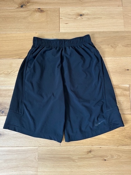 ■ナイキ NIKE ハーフパンツ DTI-FIT ドライフィット メンズ Sサイズ ブラック■ショートパンツ 半ズボン ジュニア