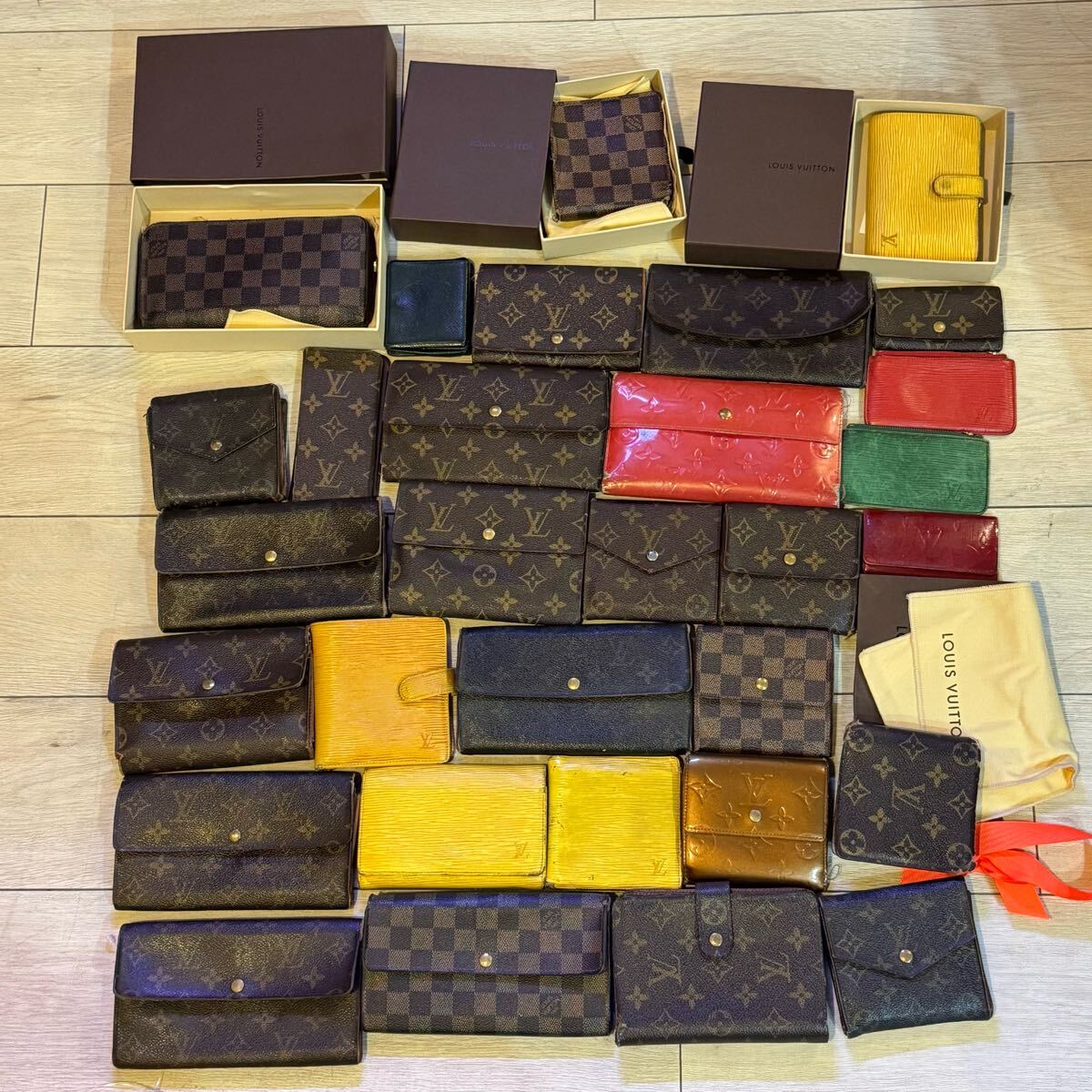 ルイ・ヴィトン 財布 キーケース 12点 大量 まとめ売り ジャンク扱い Yahoo!オークション -「大量まとめ売り」(ルイ・ヴィトン) (る