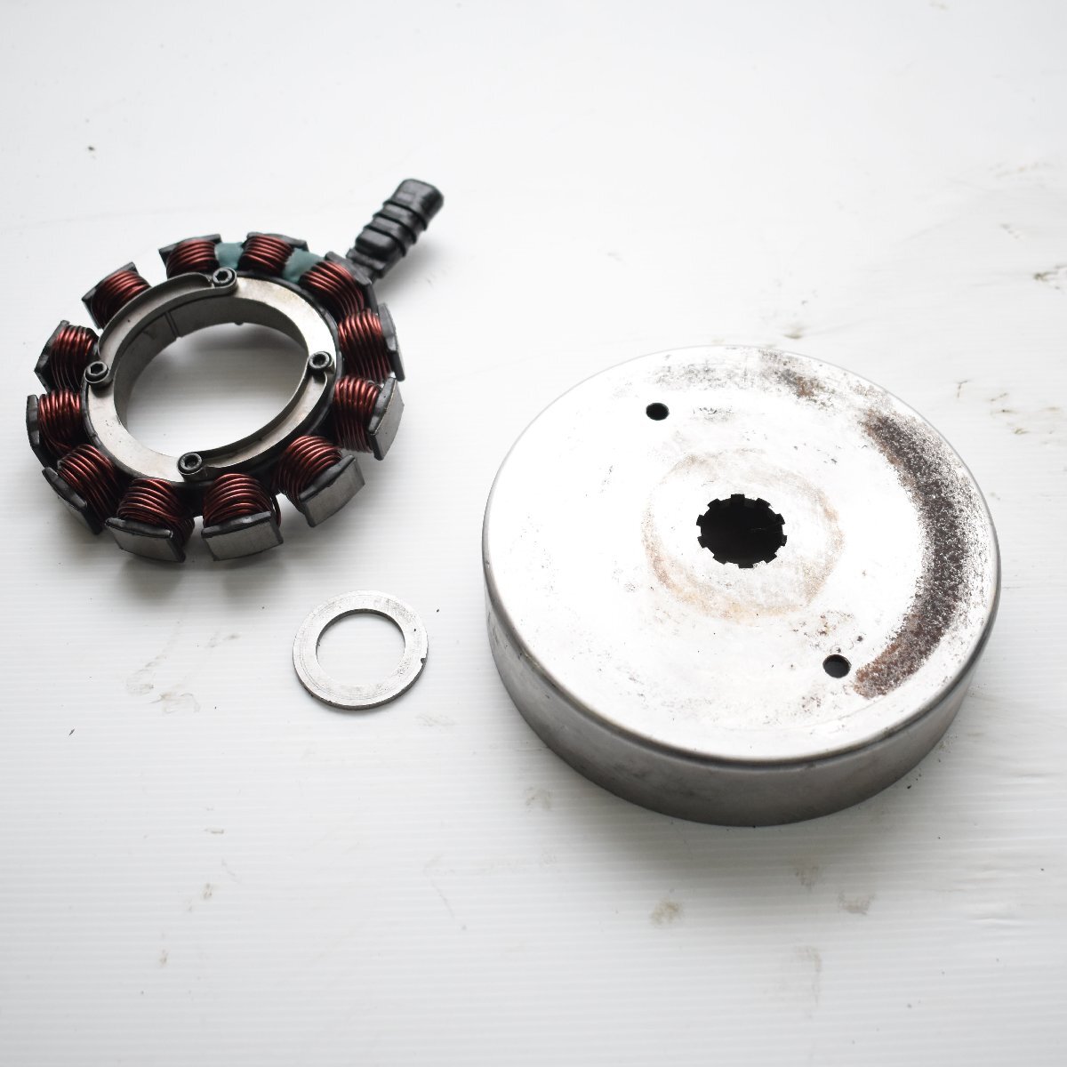 1973 год экскаватор FLH1200 маховое колесо генератор 2A168**H3 Harley [B]HD-205