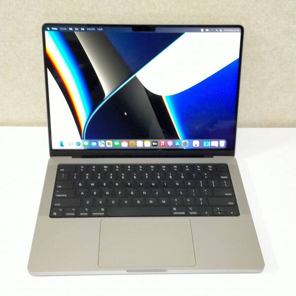 美品 Apple MacBook Pro 14インチ M1 Max (10コアCPU/32コアGPU) メモリ64GB SSD512GB シルバー USキー
