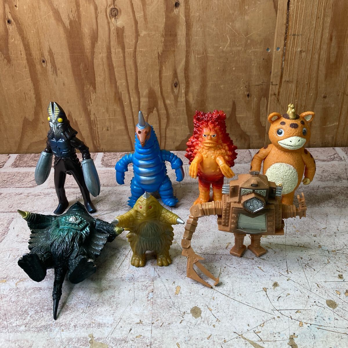 ウルトラマンシリーズ 怪獣 ブースカフィギュア当時物 Yahoo!オークション -「怪獣ブースカ フィギュア」の落札相場