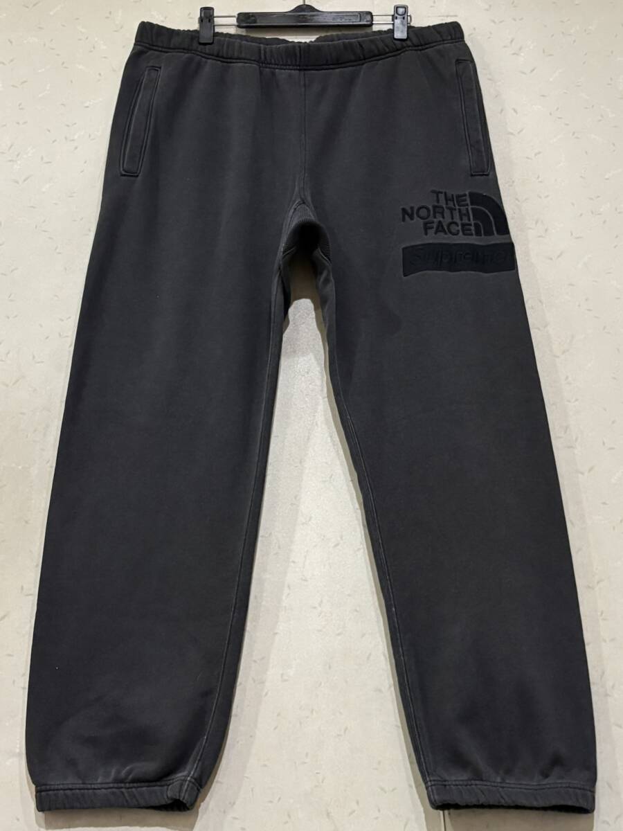 新品未使用　Supreme シュプリーム ノースフェイス ベースレイヤーパンツ 新品未使用 Supreme シュプリーム ノースフェイス ベース