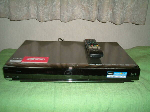【1ヶ月保証】シャープ BD-HDW35 HDD/DVD/ブルーレイ/レコーダー 2番組同時録画 500GB 純正リモコン B-CASカード付き
