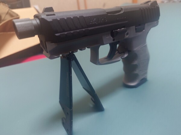 VFC UMAREX VP9 TAITANセット 予備マガジン2個付属 ガスブロ