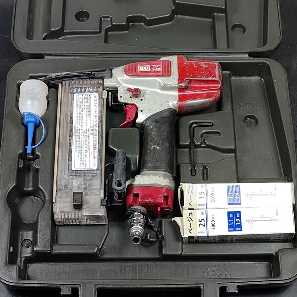 中古品 マックス MAX 常圧 55mm スーパーフィニッシュネイラ TA-255/F55MO 動作確認済 仕上げ釘打