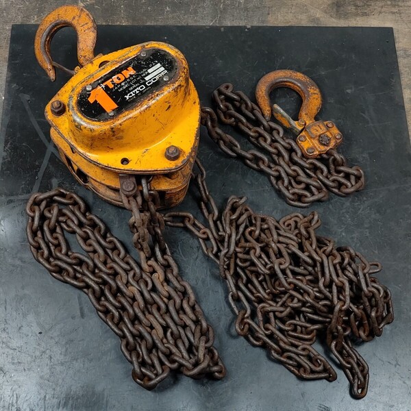 中古品 キトー KITO チェーンブロック M3形 定格荷重1t 揚程2.5m CB010