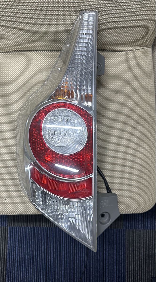 トヨタ アクア 前期 STANLEY テールランプ 左右セット 52-252 Yahoo!オークション -「stanley 52-252」の落札相場・落札価格