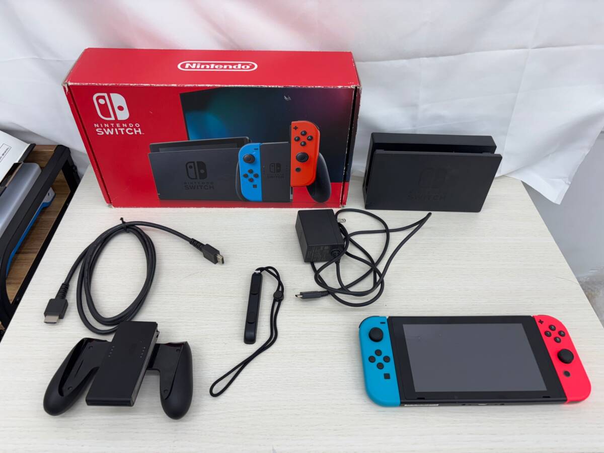 p*様 中古美品Nintendo Switch 本体と周辺機器 Nintendo Switch 本体＋周辺機器セット Amazon.co.jp: 10in1