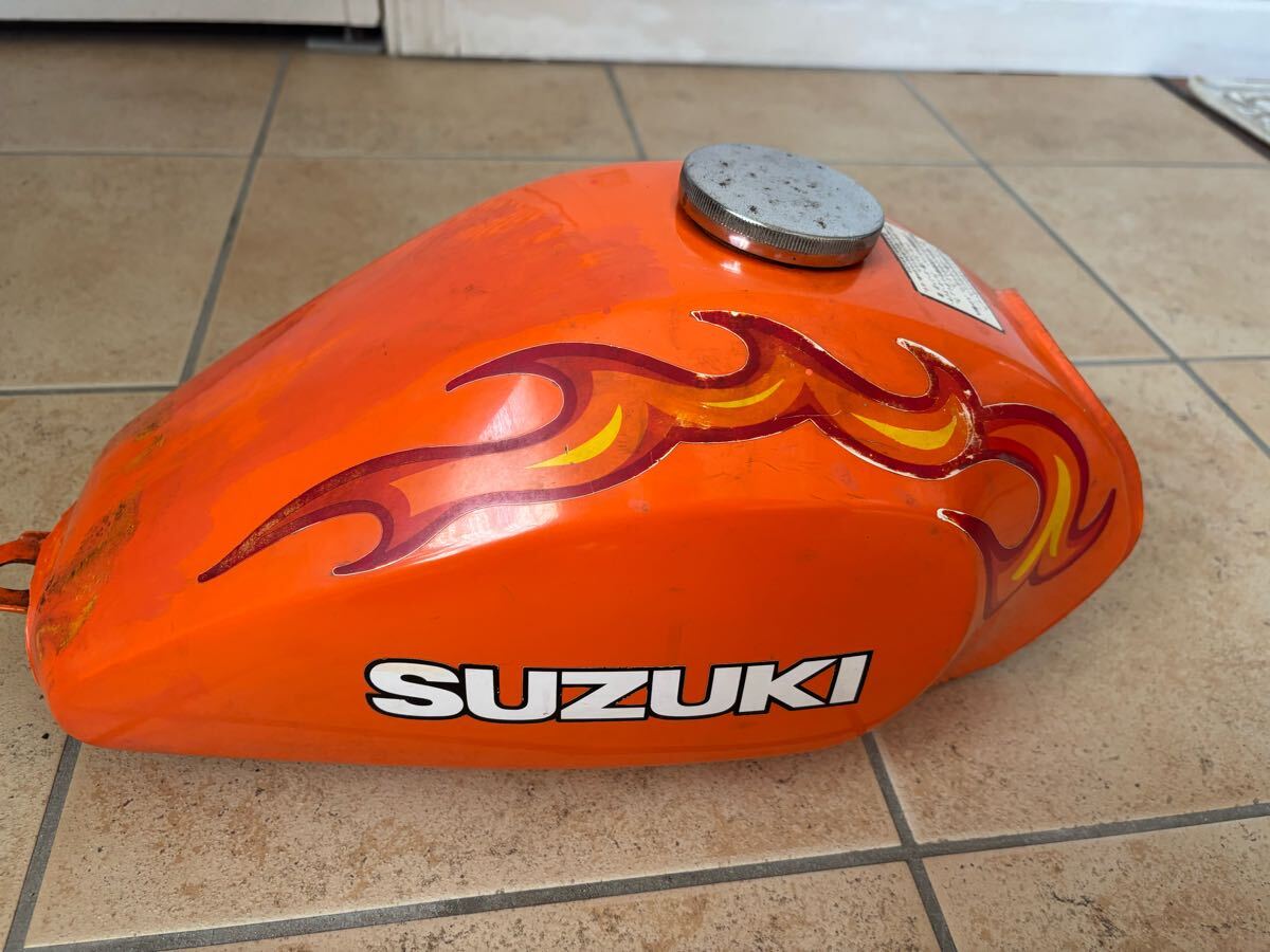 SUZUKI GN50 マメタン タンク新品未使用 美品 Yahoo!オークション -「スズキ マメタン」(スズキ用) (タンク)の