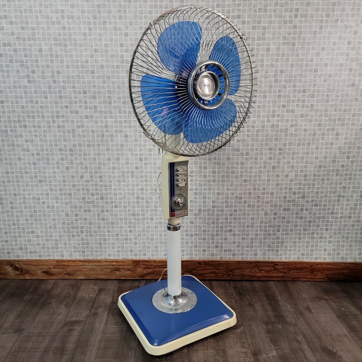 【値下げ❗現役商品】東芝TOSHIBA 扇風機 昭和レトロ Yahoo!オークション -「昭和レトロ 扇風機 東芝」の落札相場