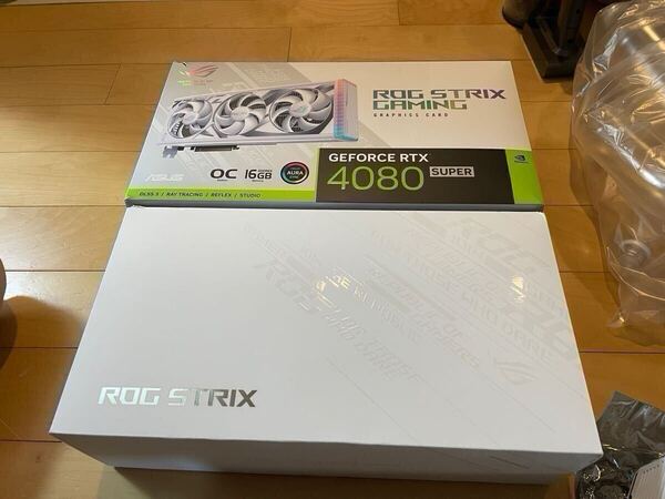 ASUS ROG Strix RTX4080Super ホワイト OC edition