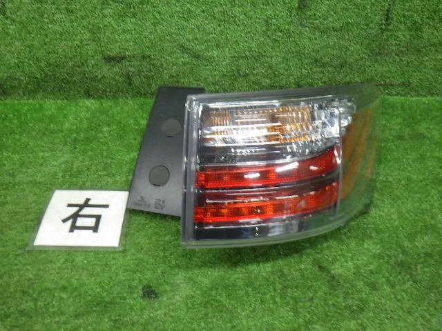 たかのりマーケット CT200h テールランプセット　左右　純正 たかのりマーケット様専用 CT200h テールランプセット 左右 純正