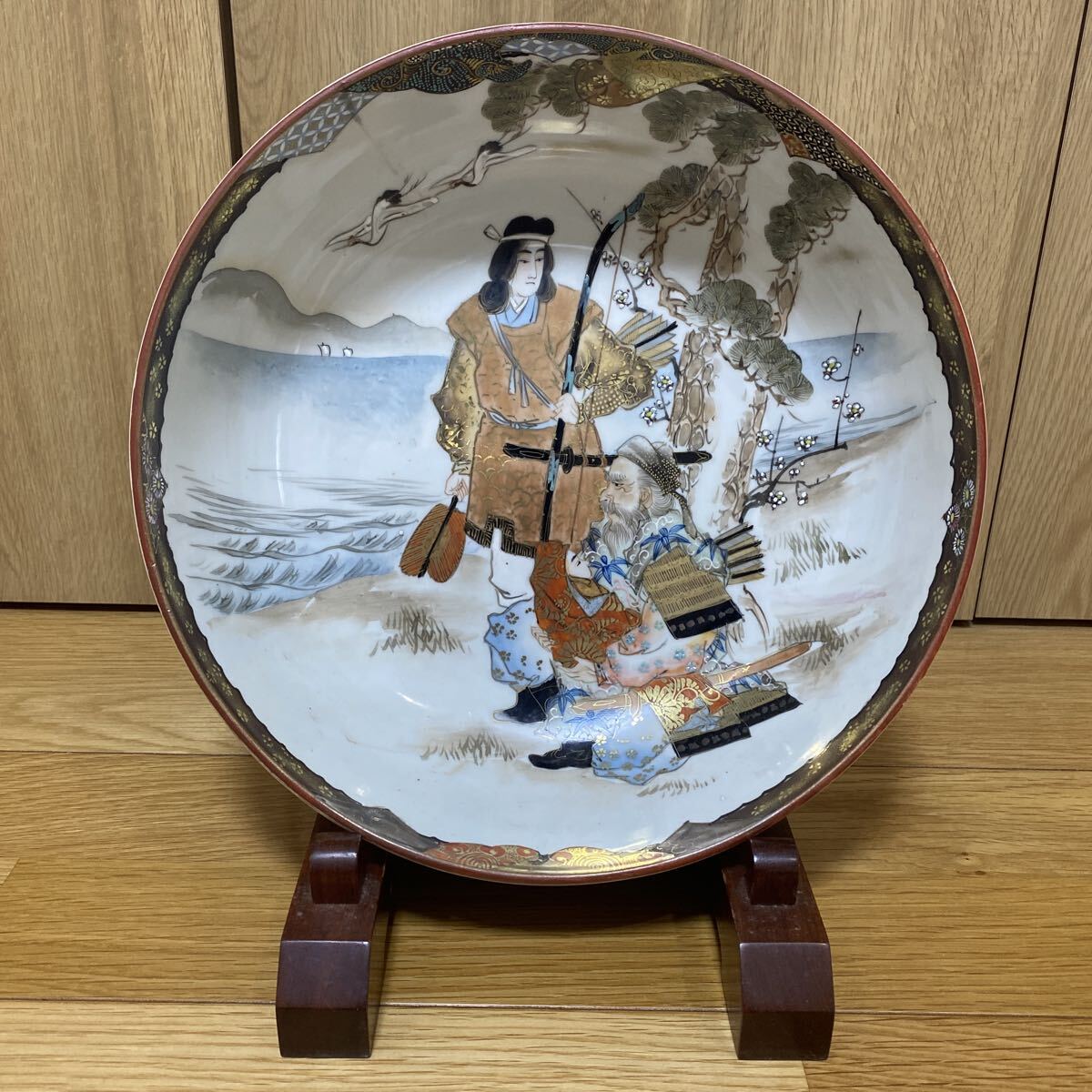 九谷焼大皿◆飾り皿◆金襴手◆木箱入り◆盧湖作◆未使用◆24-09-19-21 2025年最新】Yahoo!オークション -九谷焼 大皿の中古品・新品