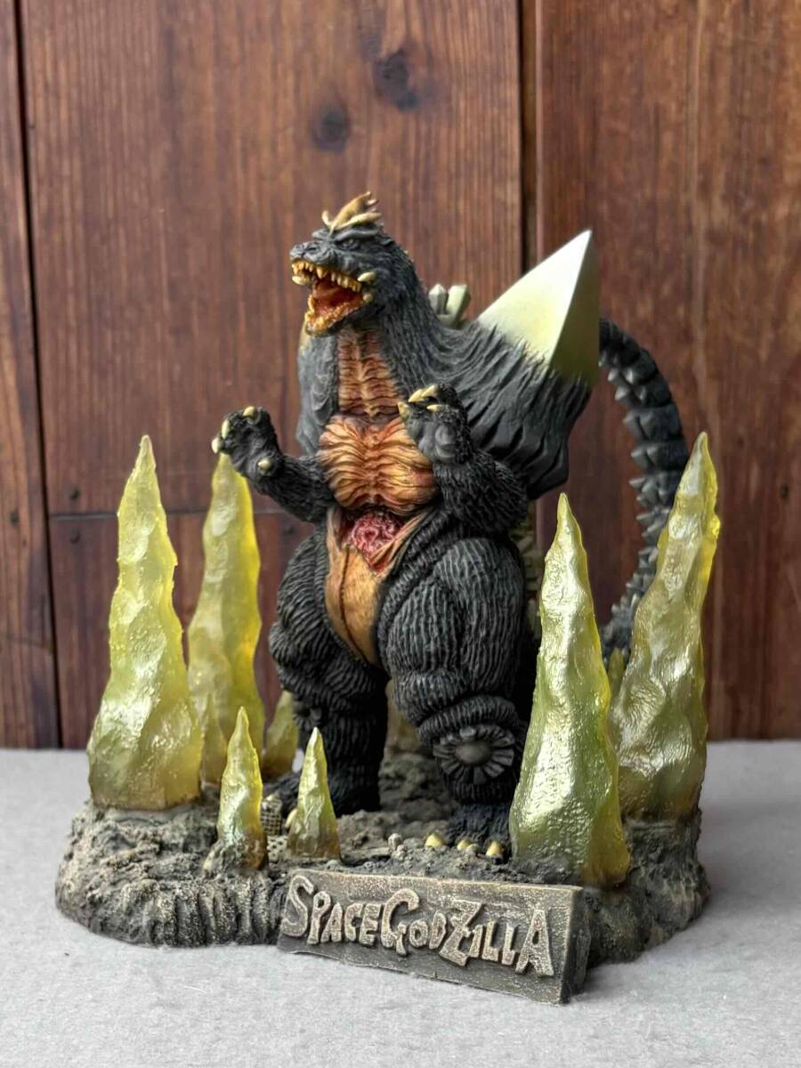 ゴジラvsスペースゴジラ 決戦ジオラマ完成品 レジン製・塗装済 Yahoo!オークション -「スペースゴジラ キット」の落札相場