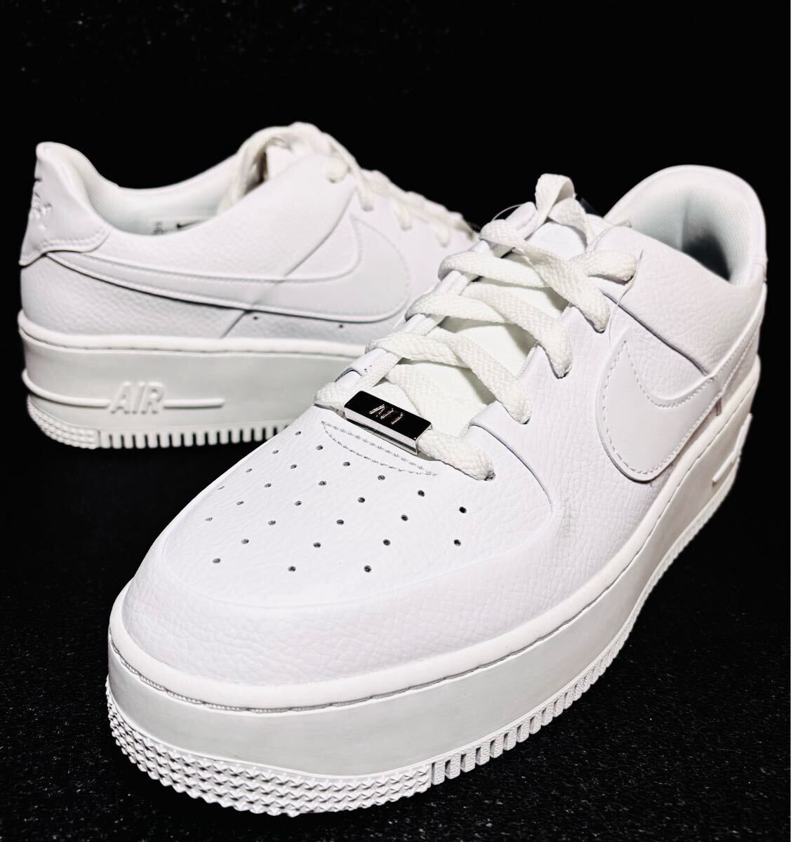 【24cm中古】ナイキ エアフォース1 ロー セージ ホワイト 2025年最新】Yahoo!オークション -ナイキ エアフォース1セージの