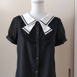 No.2764_アクシーズファム_黒セーラー襟ロゴ刺繍半袖ブラウス