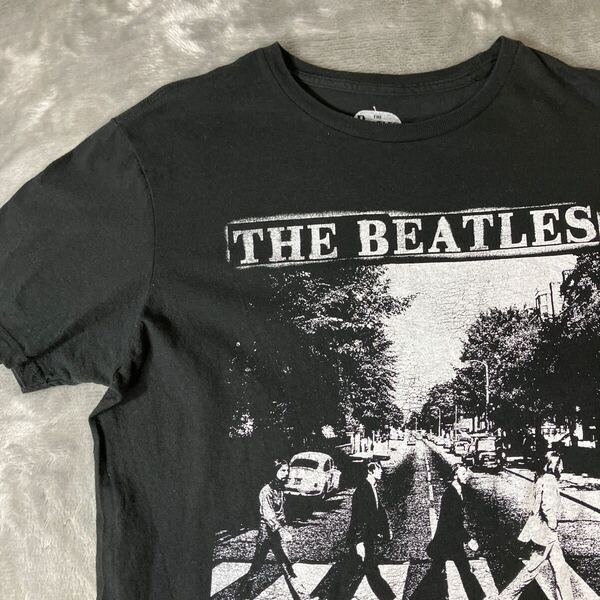 ビートルズ アビィロード バンドTシャツ バンT 半袖 Tシャツ 黒ブラック アメリカ古着 M