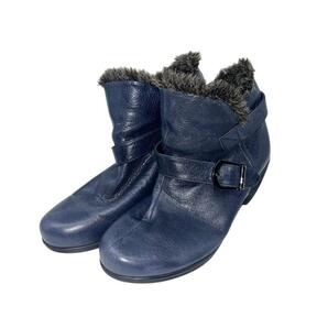 【DB Town】オールウェザーソール☆ショートブーツ☆22cm☆3E☆ネイビー☆紺☆ファー付き☆レディース靴☆ヒールブーツ