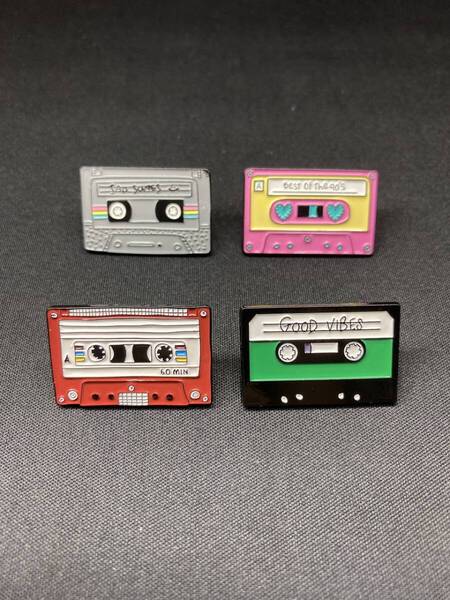 【未使用品】カセットテープ ヴィンテージ ピンバッジ 4点 メンズ レディース アクセサリー レトロ 音楽 おしゃれ グッズ ピンズ 送料無料