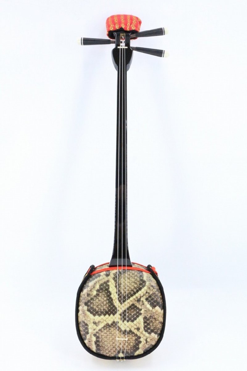 美品 沖縄三線 人工皮 蛇柄 初心者 入門モデル 黒塗り おまけ多数 弦楽器 Yahoo!オークション -「沖縄三線 人工皮」の落札相場・落札価格