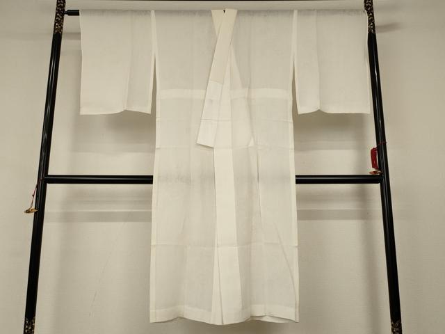 【未使用】白の長襦袢　地紋に蝶と露芝【正絹】 夏長襦袢 紋紗 麻混 菊笹柄 絽半衿オマケ付 着物 白 A-1879