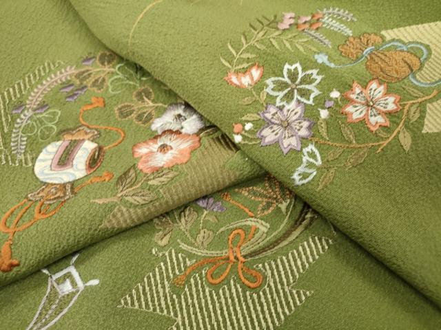 ❣️総絞り❣️総刺繍の小花22個入り　金彩入り　モノトーン　【訪問着フルセット】 404z54〇総絞り 振袖 金駒刺繍 牡丹〇美品 成人式 結婚式 - メルカリ