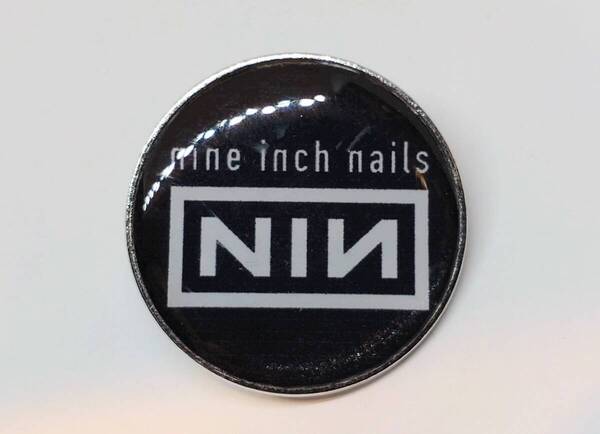 送料無料 ナイン・インチ・ネイルズ NIN ロックバンド ピンブローチ ピンズ PINS バッジ バッヂ アメリカン雑貨 スマアク