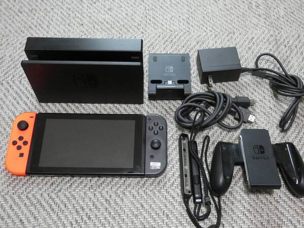 ◆ニンテンドー switch 本体+周辺付属一式/ 少々難あり