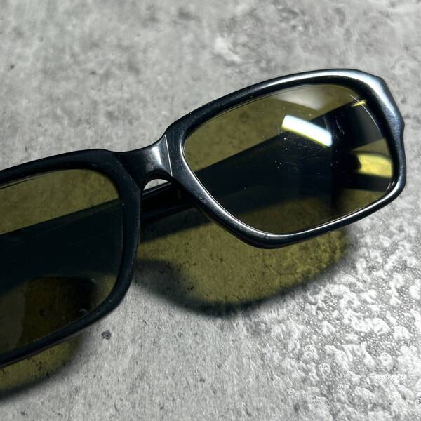 ◆vintage sunglasses 芯無し ヴィンテージ サングラス セルロイド イエロー系レンズ ブラック 黒 ティアドロップ型カシメ 希少