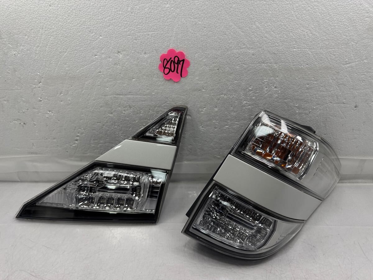 トヨタ ヴェルファイア 2.4Z プラチナセレクション 前期 (ANH20) 右