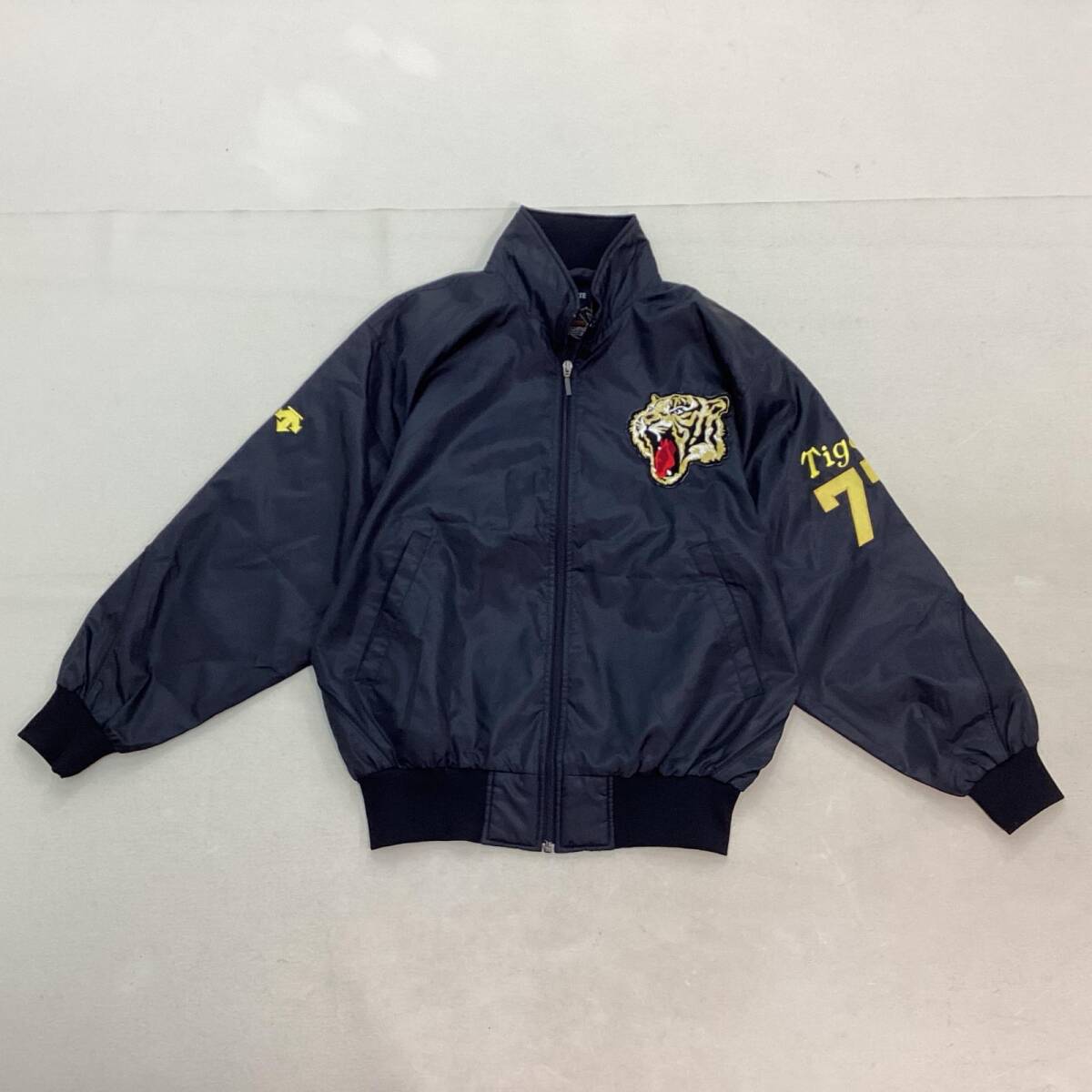 【美品】DESCENTE 阪神タイガース ジャケット 黒 デサント Tigers Yahoo!オークション -「阪神 タイガース ジャケット」(野球
