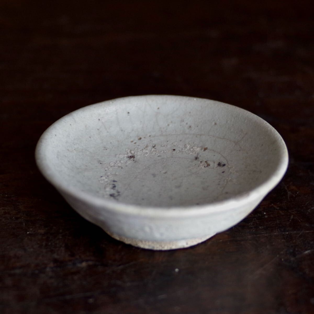 ♦白磁盃 陽刻雷紋様 盃 杯 猪口 古美術品 酒器 酒杯 骨董品 コレクション ♢白磁盃 陽刻雷紋様 盃 杯 猪口 古美術品 酒器 酒杯 骨董