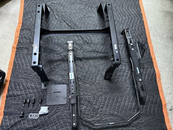 レカロ純正 N-VAN用シートレール右側 美品